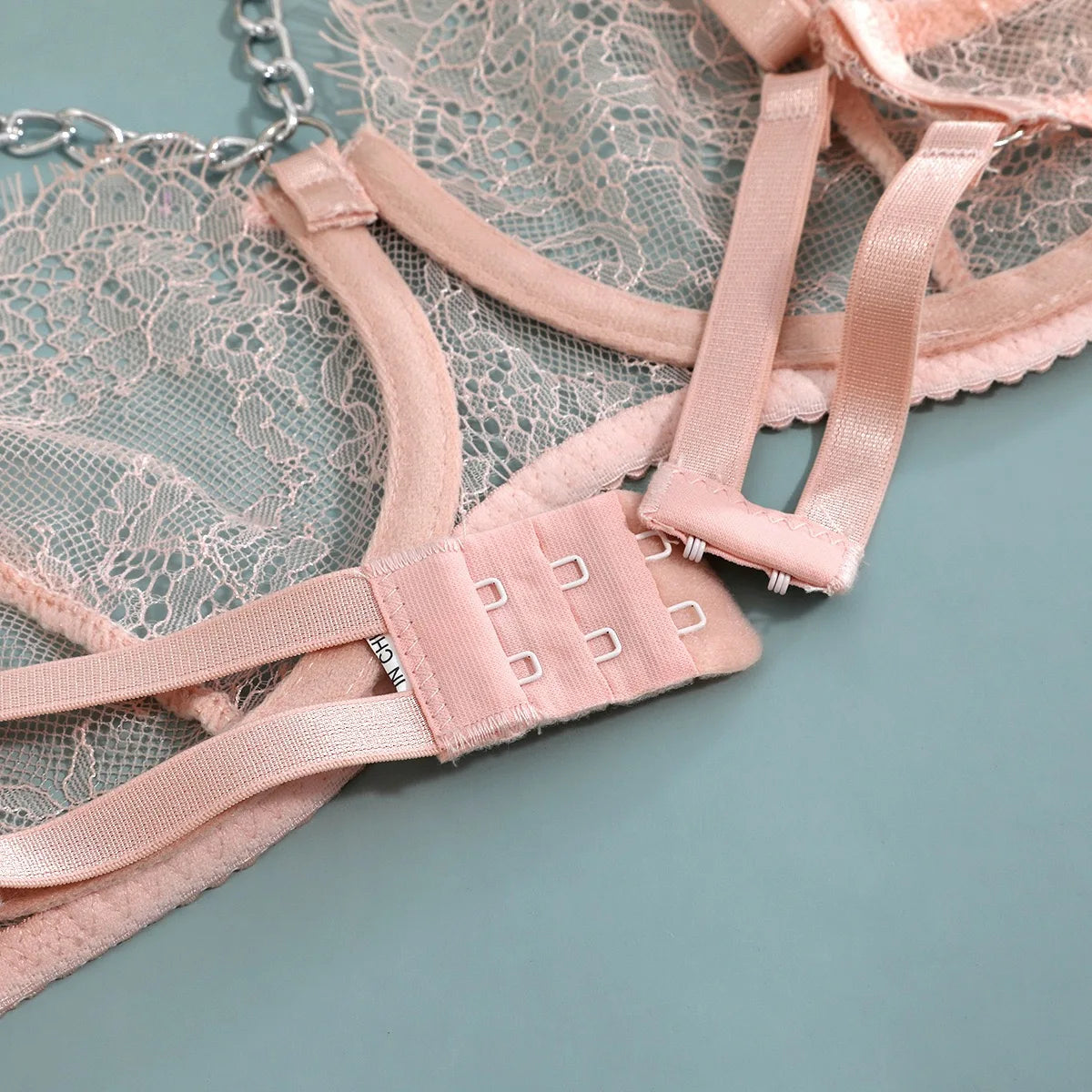 3Pcs Feather Lace Metal Chain Lingerie Set